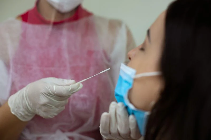 Saúde orienta isolamento por dez dias para pacientes com Covid-19