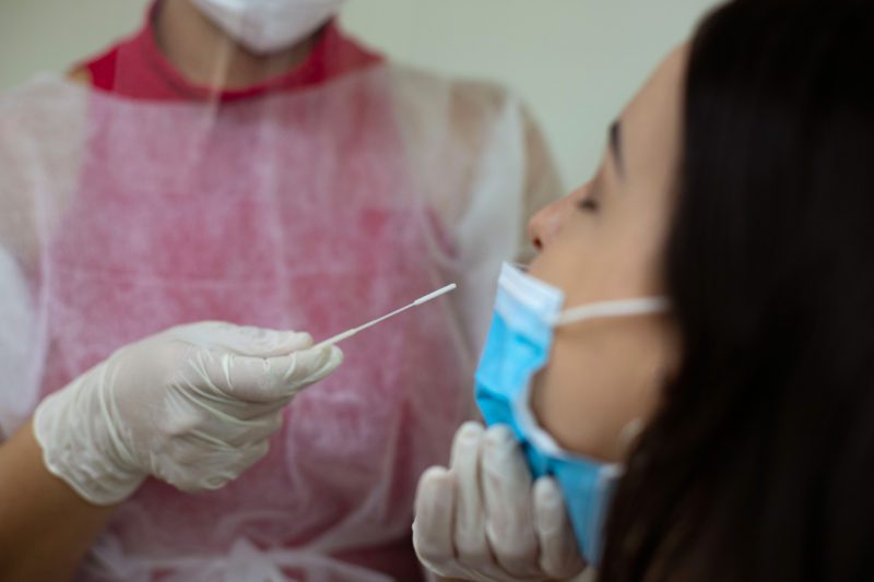 Saúde orienta isolamento por dez dias para pacientes com Covid-19