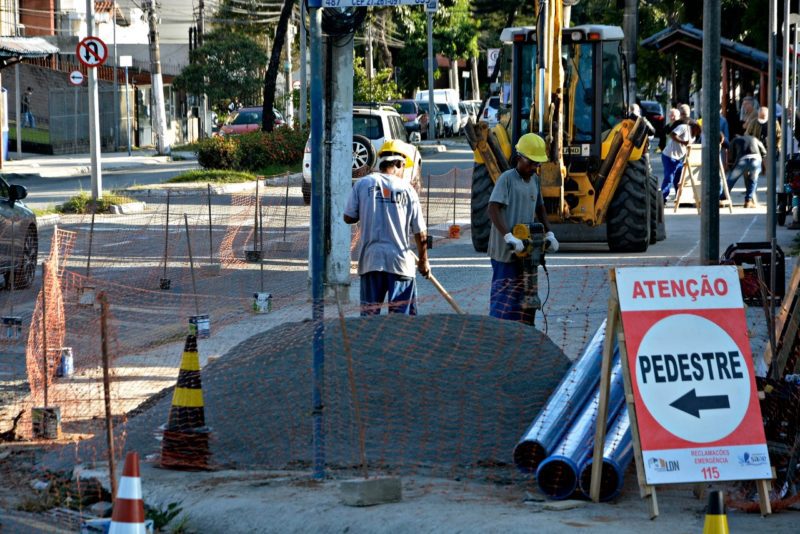 Prefeitura de Volta Redonda inicia troca de redes de água e esgoto da Rua 33, na Vila Santa Cecília