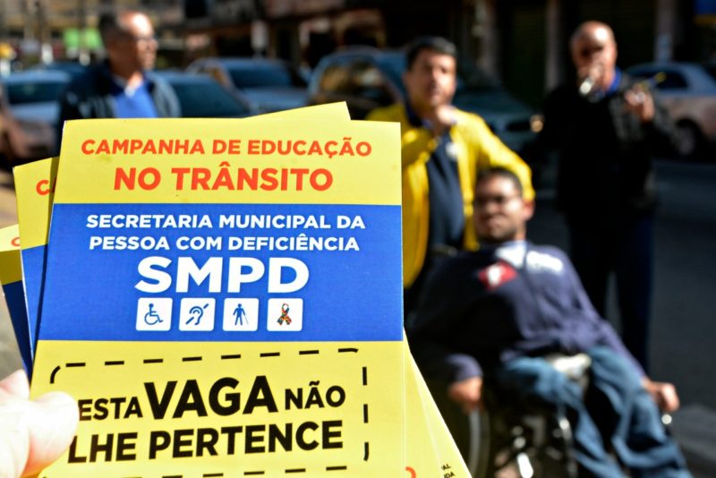 Secretaria da Pessoa com Deficiência de Volta Redonda faz campanha por respeito às vagas exclusivas