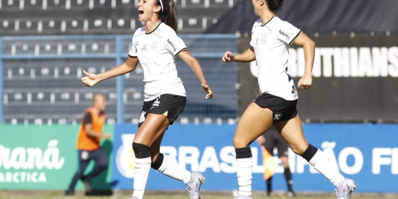 Brasileiro Feminino: Corinthians vira líder e pressiona Palmeiras