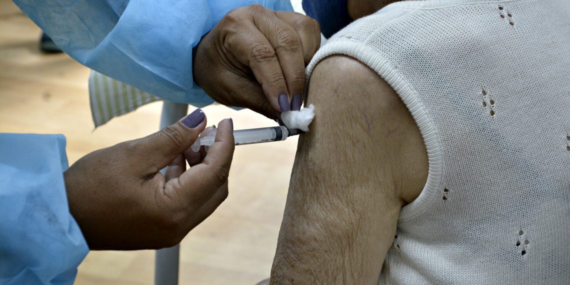 Volta Redonda faz plantão de vacinação no feriado prolongado de Corpus Christi