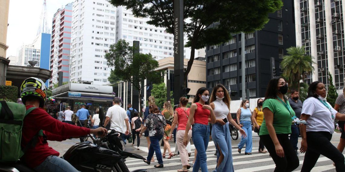 Covid-19: país registra 32,9 mil casos e 151 mortes em 24 horas