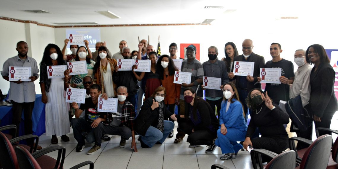 Pessoas em situação de rua concluem cursos oferecidos pela Prefeitura de Volta Redonda