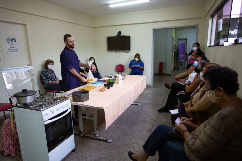 Secretaria de Políticas para Mulheres de Volta Redonda promove aulas do ‘Cozinhas Mil’