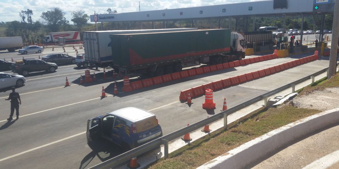 Bolsonaro volta a prometer zerar pedágio para motocicletas em BRs