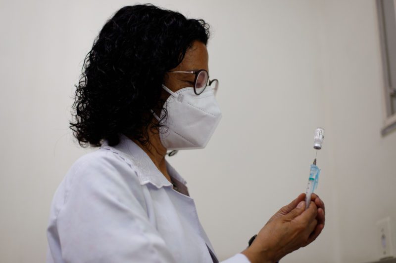 Volta Redonda intensifica aplicação de doses de reforço para Covid-19