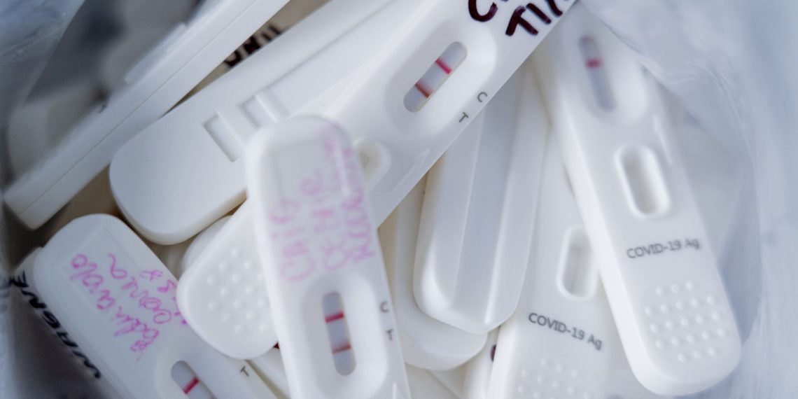 Covid-19: Brasil tem 16,6 mil novos casos e 36 óbitos em 24 horas
