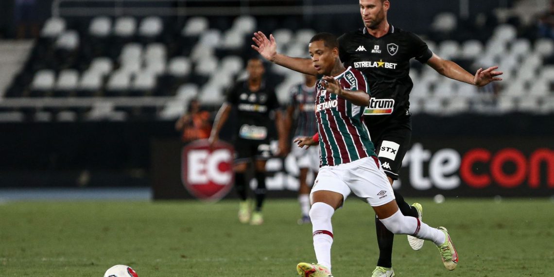 Brasileiro: Botafogo e Fluminense se enfrentam em busca de vaga no G4