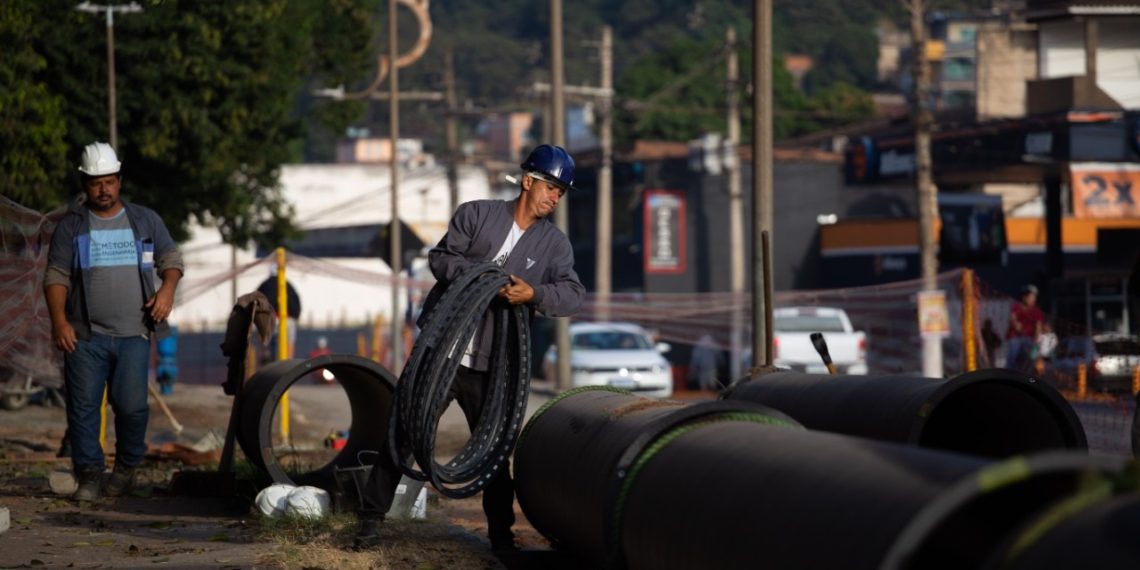 troca de rede de água avança até o bairro Vila Mury, em Volta Redonda