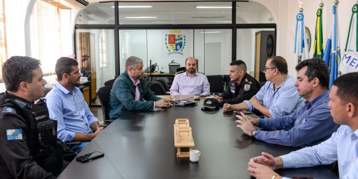 Prefeito de Barra Mansa recebe novos comandantes da Polícia Militar – Barra Mansa