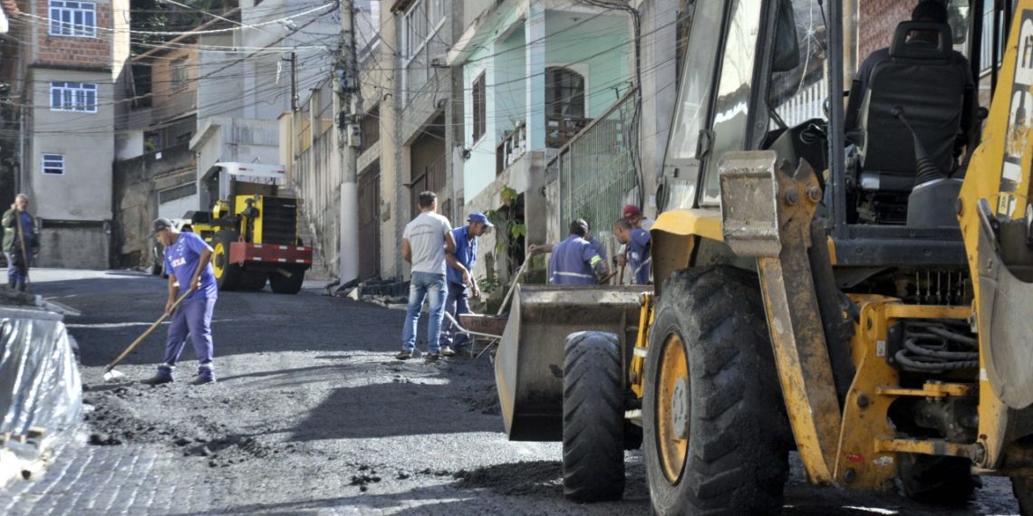 Secretaria de Manutenção Urbana realiza asfaltamento no Ano Bom – Barra Mansa