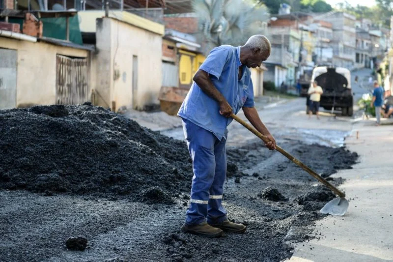 Barra Mansa avança com pavimentação em ruas de diversos bairros – Barra Mansa