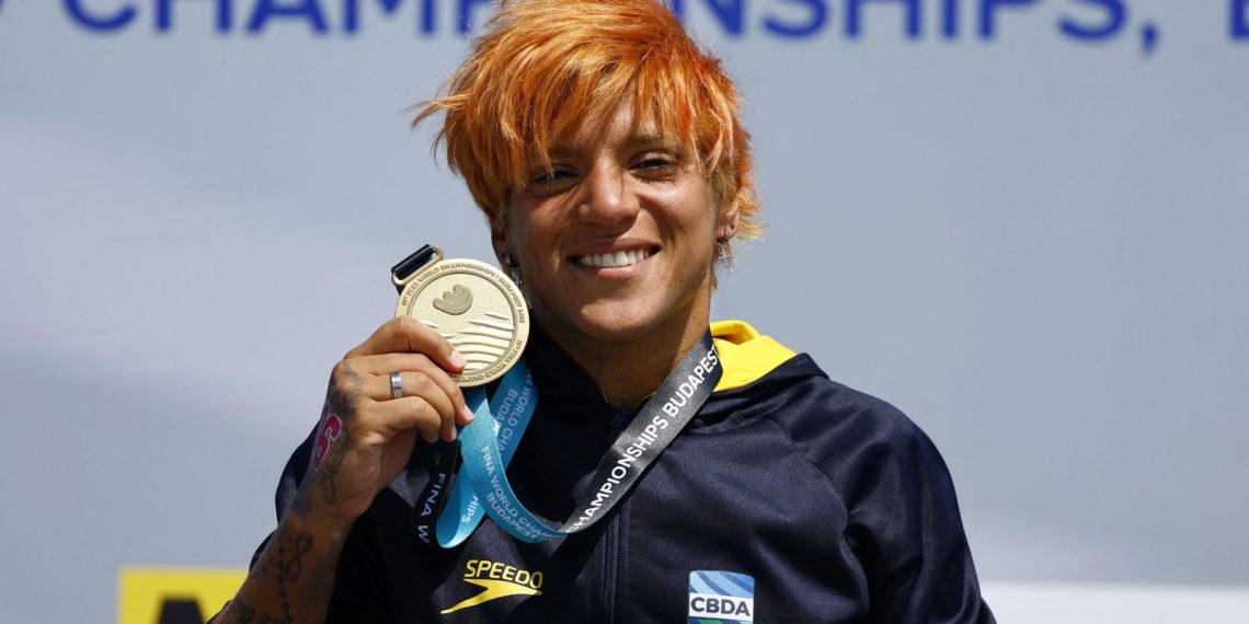 Ana Marcela é pentacampeã mundial dos 25 km na maratona aquática