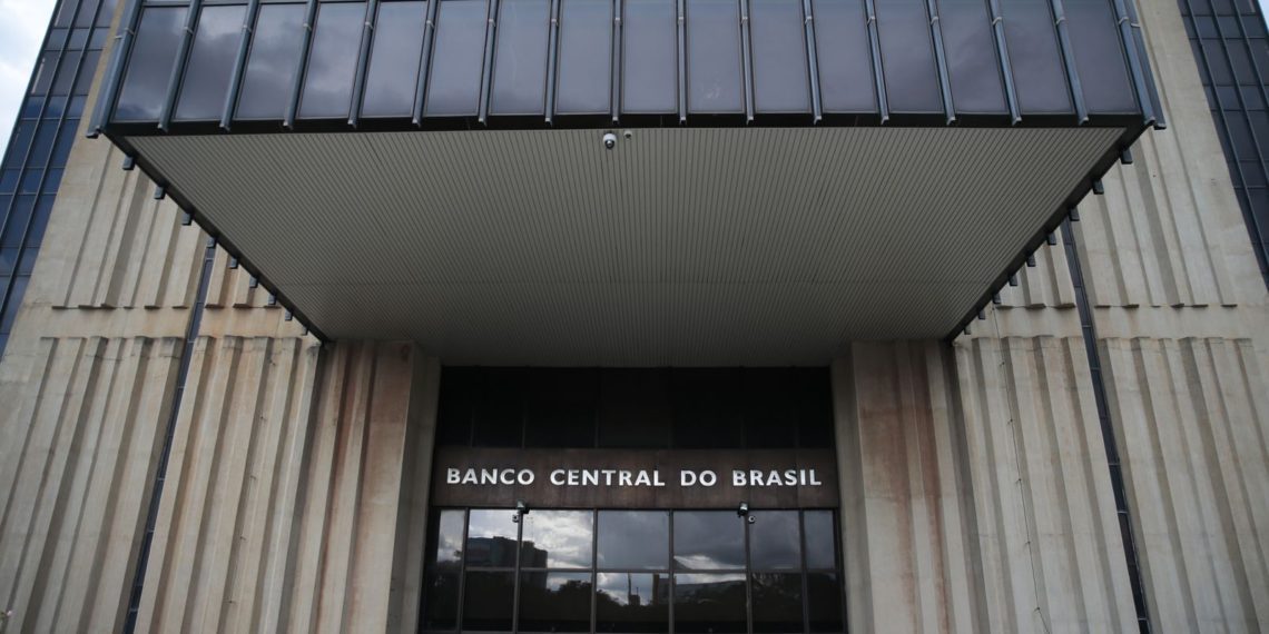 Copom inicia quarta reunião do ano avaliando fim de altas da Selic