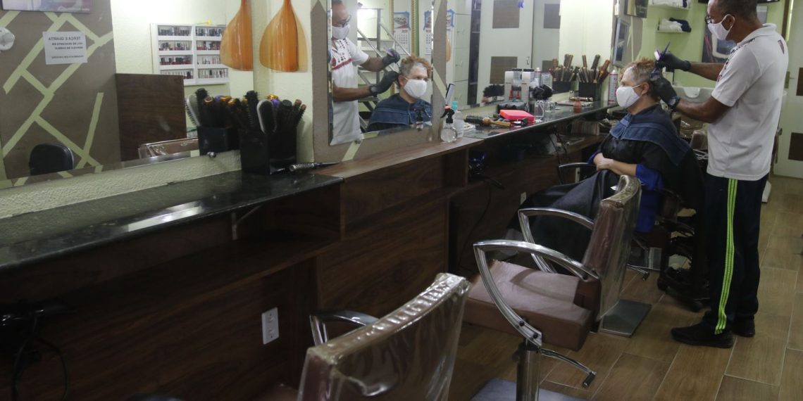 Serviços presenciais puxam crescimento da economia no 1º trimestre