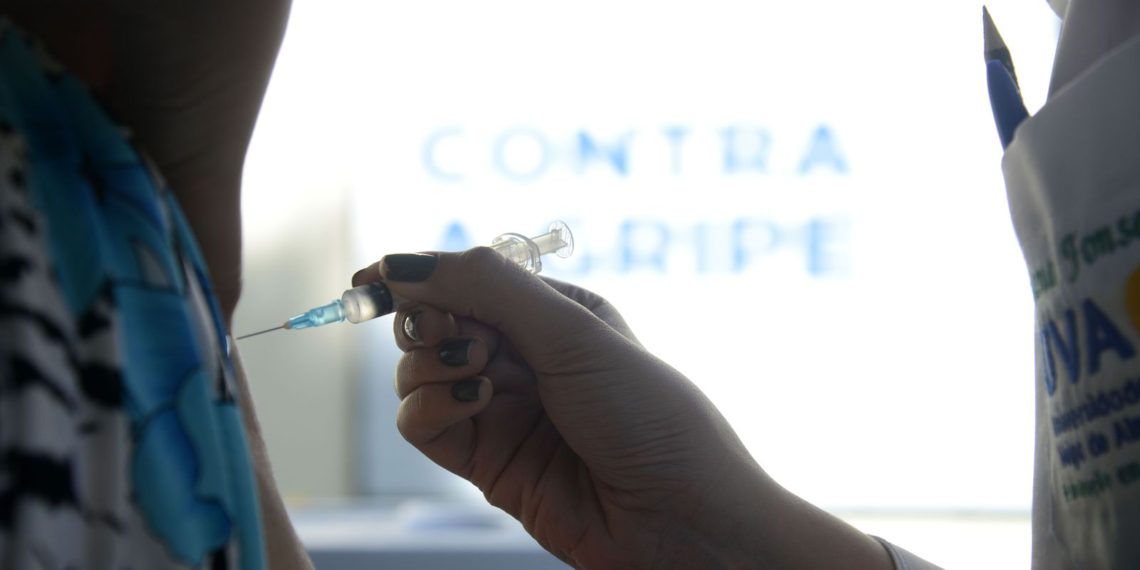 Covid-19: Brasil notifica 140 óbitos e 71,9 mil casos em 24 horas