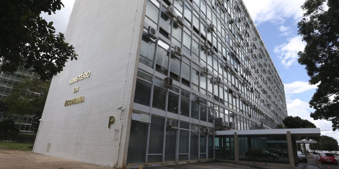 Economia segue em recuperação com crescimento robusto, diz secretaria