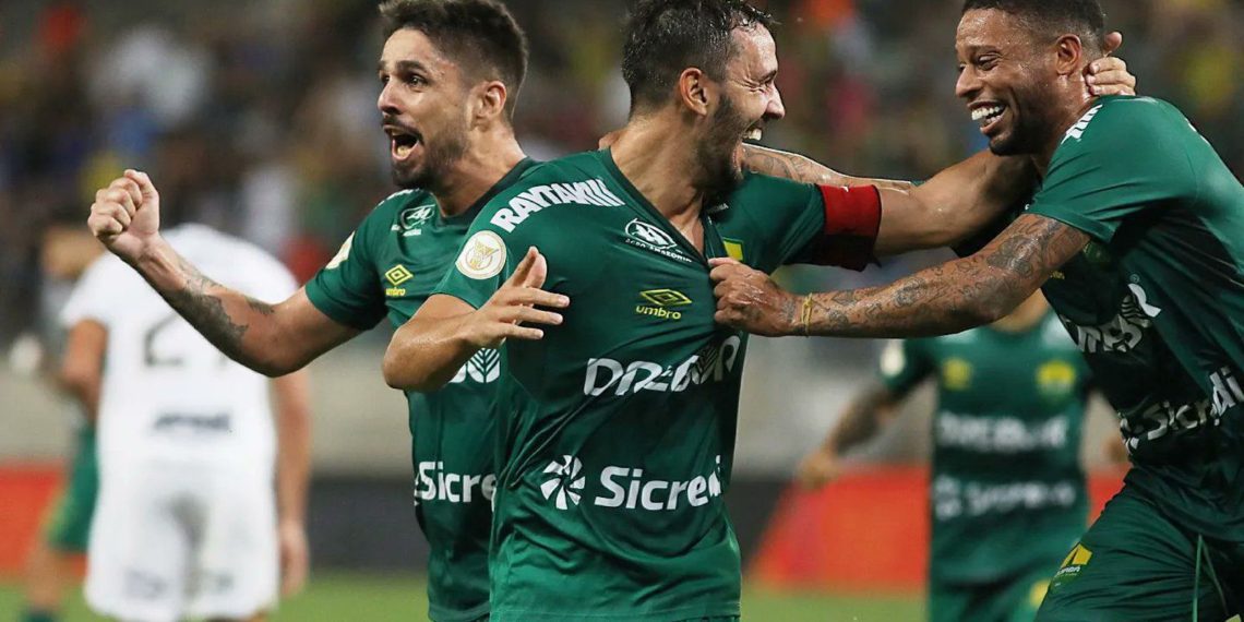 Brasileiro: Cuiabá surpreende Corinthians na abertura da 10ª rodada