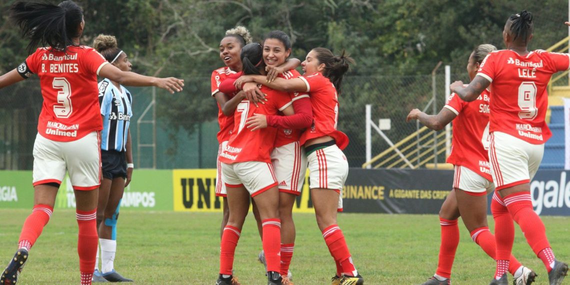 Inter vence Grêmio e assume vice-liderança do Brasileirão Feminino