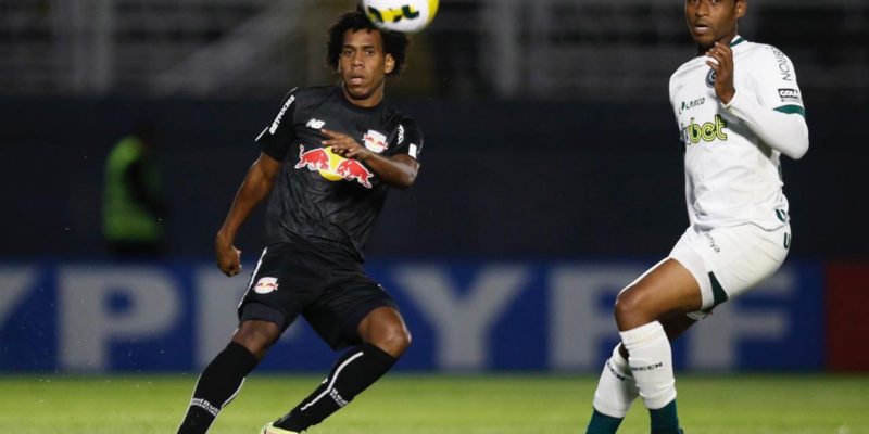 Goiás vence Bragantino nos pênaltis e avança na Copa do Brasil