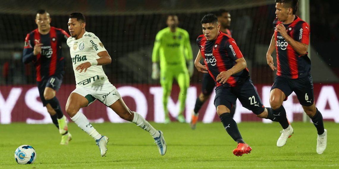 Palmeiras joga para garantir vaga nas quartas da Libertadores