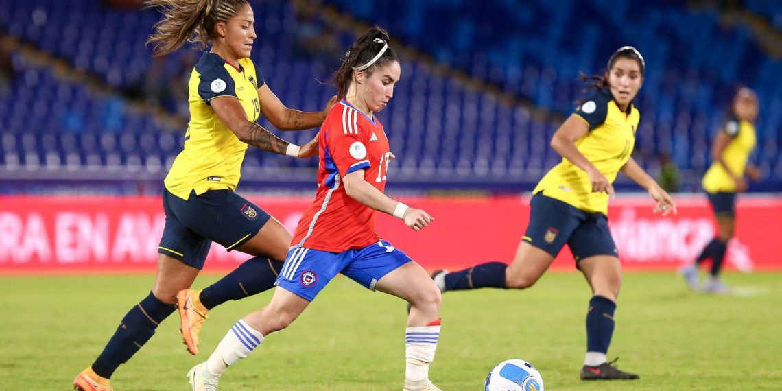 Chile vence a primeira pela Copa América de futebol feminino