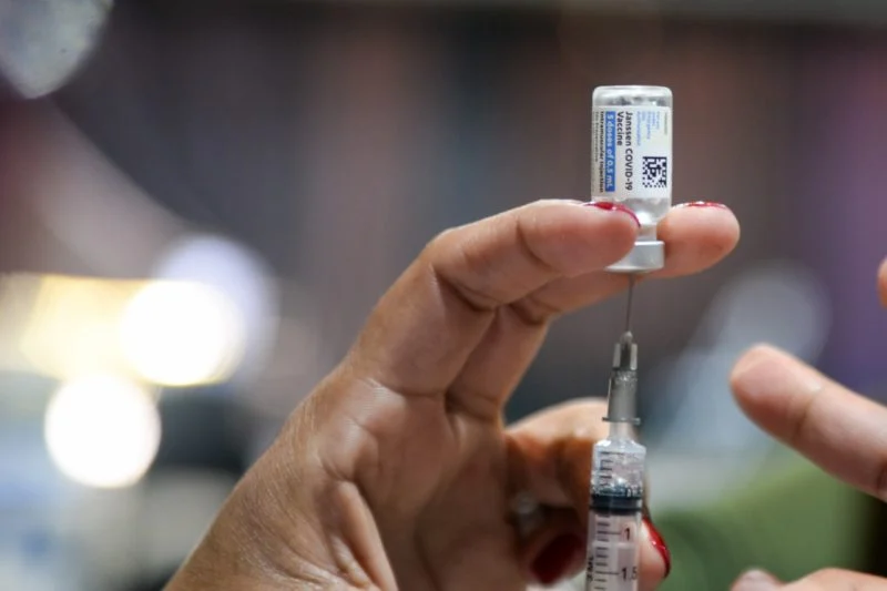 Barra Mansa segue com vacinação contra Influenza e Covid-19 nesta quarta-feir – Barra Mansa