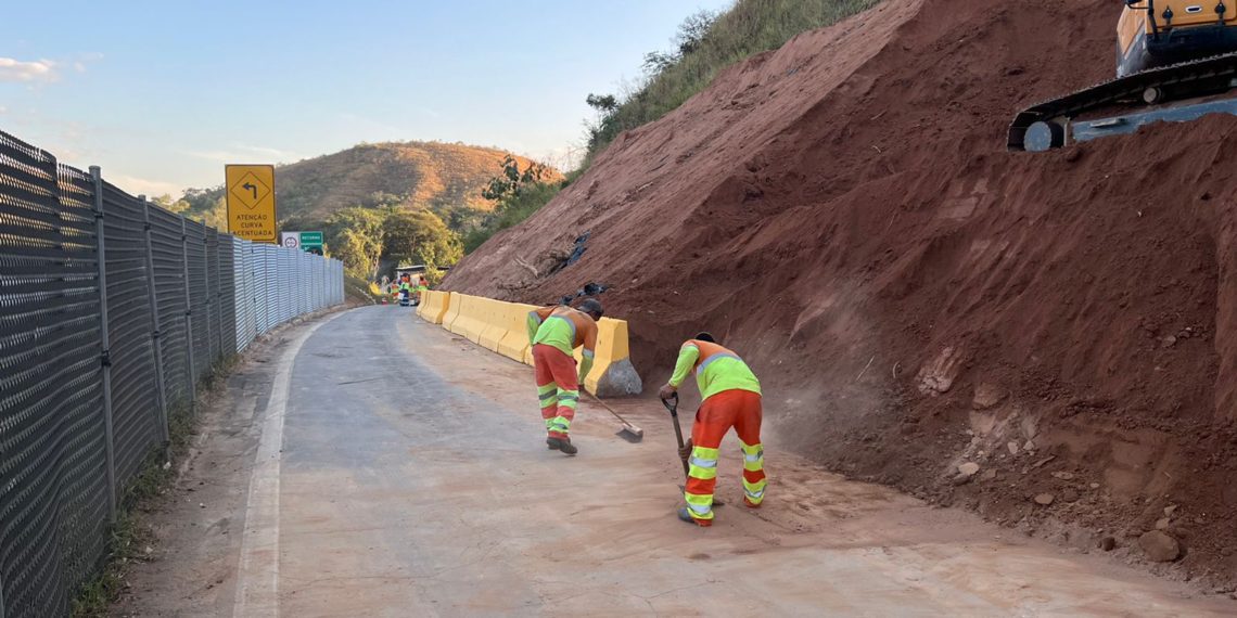 Acesso ao bairro Vila Ursulino, no Km 276, da Via Dutra, é liberado parcialmente – Barra Mansa
