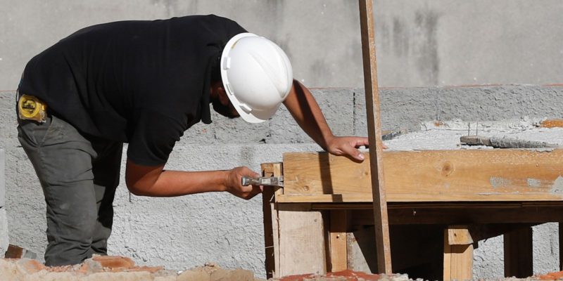 Estimativa do PIB da construção civil cresce pela segunda vez este ano
