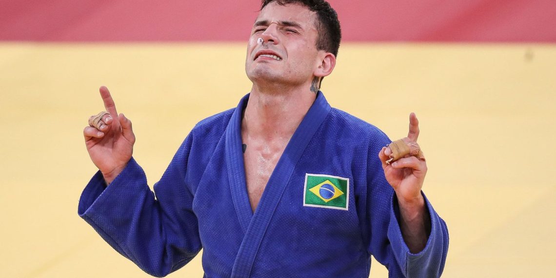 Daniel Cargnin e Ketleyn Quadros levam bronze em Grand Prix de Judô