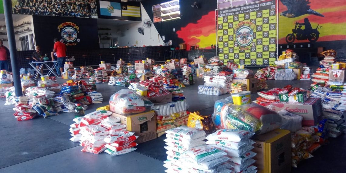 Entidades beneficentes recebem alimentos arrecadados em evento na Ilha São João