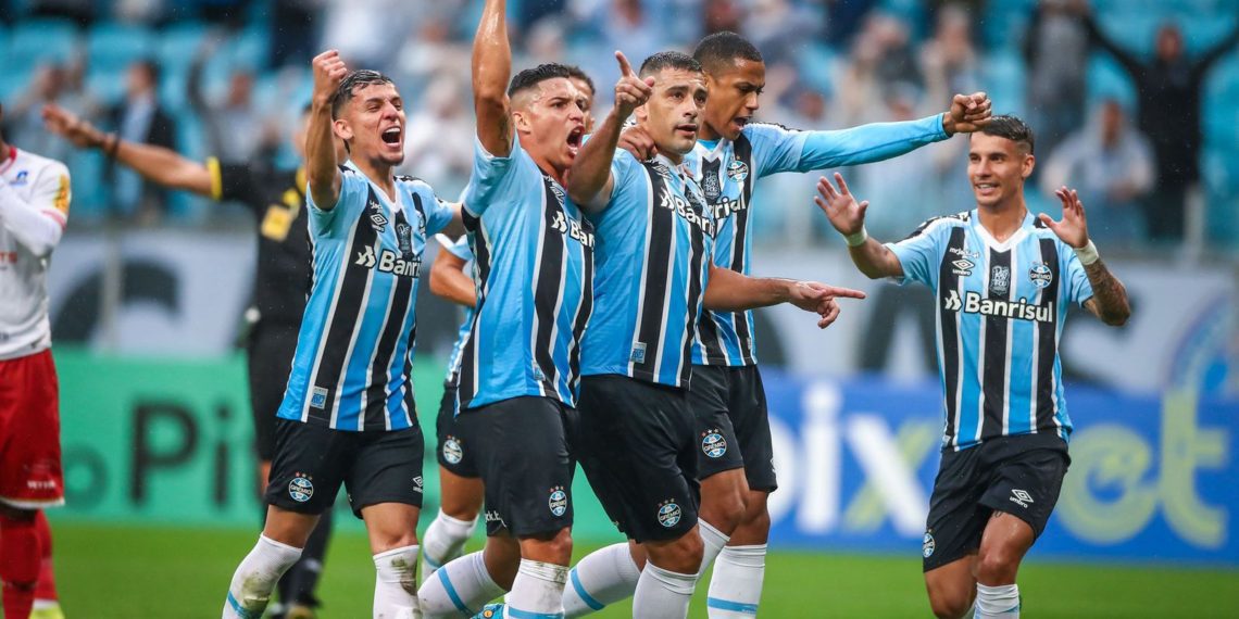 Série B: Grêmio vence Tombense e Sampaio Corrêa bate Vasco em casa