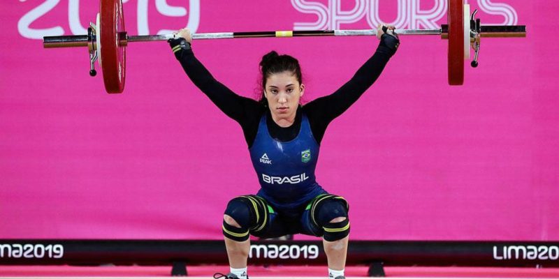 Nathasha Rosa sobe ao pódio no Pan-Americano de Levantamento de Peso