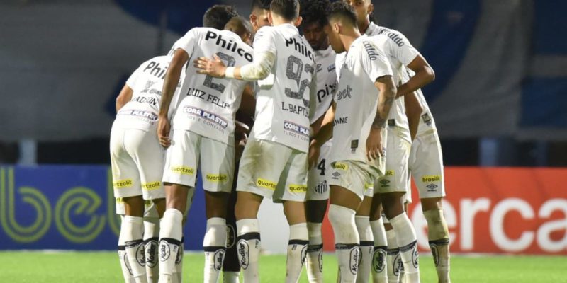 Santos e Botafogo duelam para sair do meio da tabela do Brasileirão