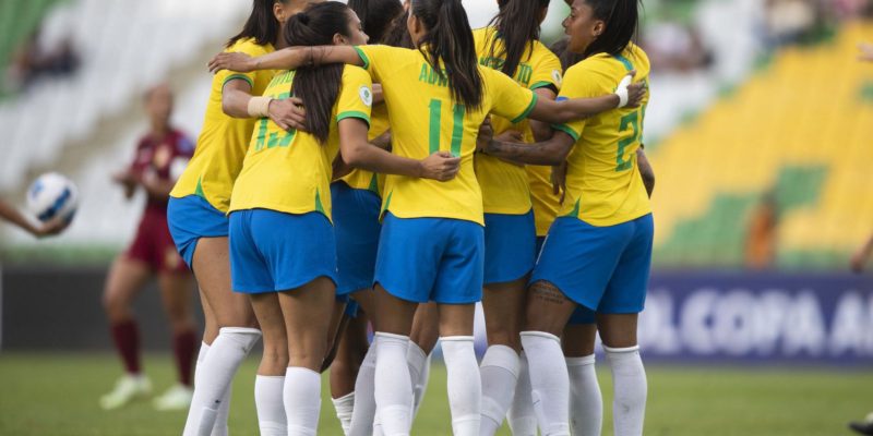 Seleção encara Colômbia em busca do 8º título da Copa América Feminina