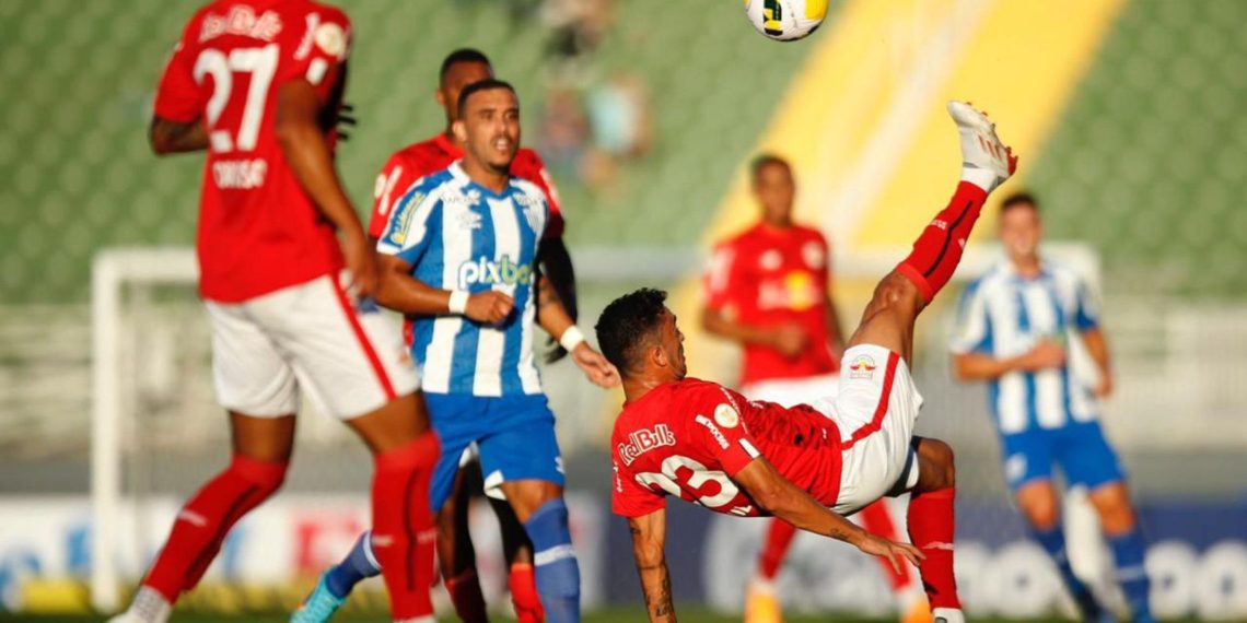 Bragantino abre 16ª rodada do Brasileirão com goleada sobre Avaí