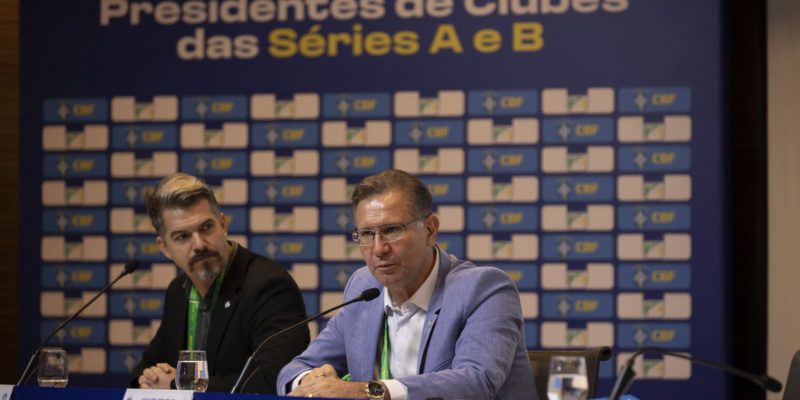 Houve equívocos "inaceitáveis" na arbitragem do Brasileiro, diz Seneme