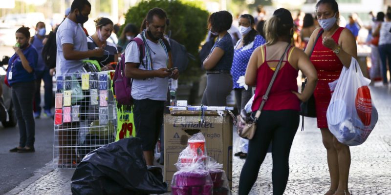 Estudo mostra alta da pobreza em regiões metropolitanas