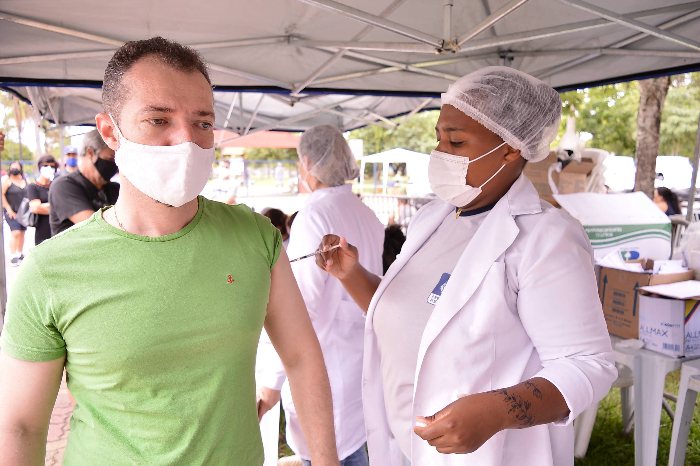 RESENDE PROMOVE VACINAÇÃO CONTRA COVID-19 E INFLUENZA NESTE FIM DE SEMANA, NOS DIAS 6 E 7
