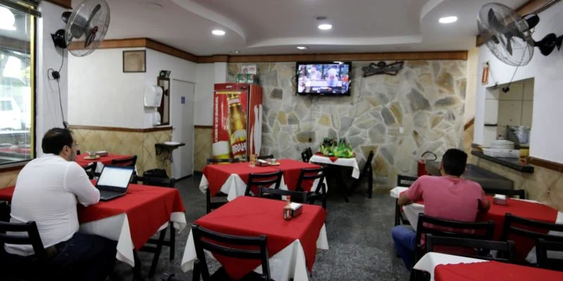 Bares e restaurantes têm o melhor desempenho do ano em julho