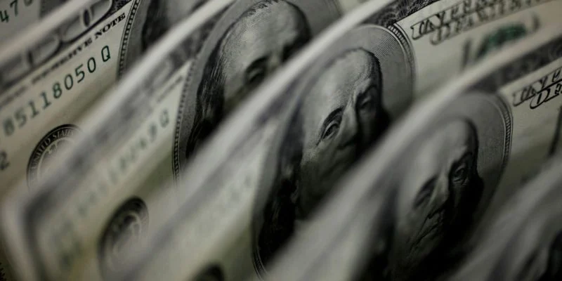 Dólar cai para R$ 5,03 e fecha no menor valor desde 15 de junho