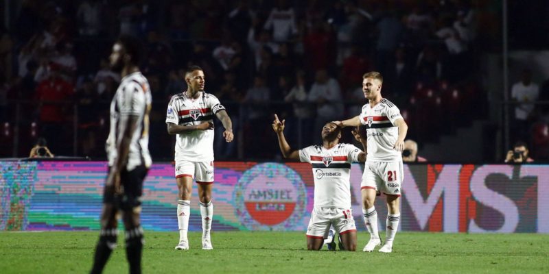 Nikão garante vitória do São Paulo sobre o Ceará na Sul-Americana