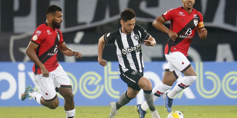 Botafogo e Atlético-GO ficam no 0 a 0 no Engenhão