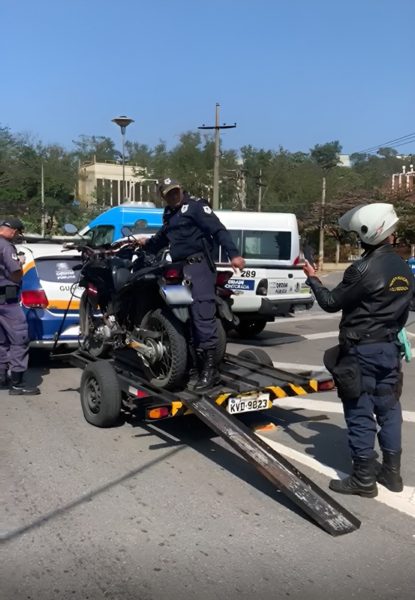 Ação integrada flagra mais duas motos barulhentas em Volta Redonda