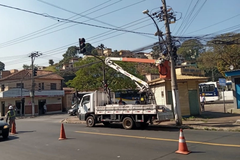 Iluminação de LED em Volta Redonda chega aos bairros Retiro e Ponte Alta Iluminação de LED em Volta Redonda chega aos bairros Retiro e Ponte Alta