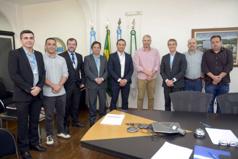 Prefeito recebe representantes da Caixa para tratar de investimentos a Barra Mansa – Barra Mansa