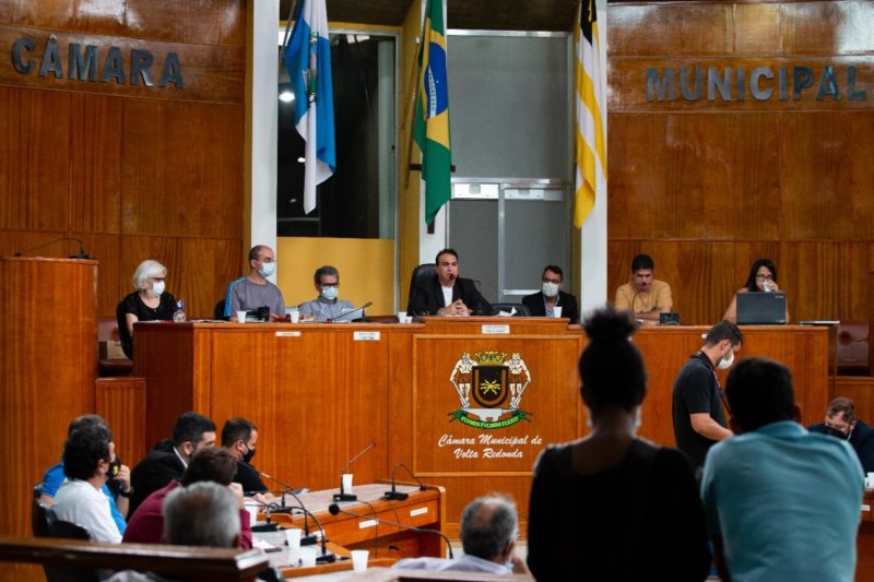 Prefeitura de Volta Redonda paga abono do Fundeb para todos os profissionais da Educação