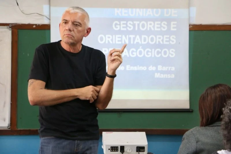 Escola Vocacionada à Música de Barra Mansa recebe reunião com diretores da rede municipal de ensino – Barra Mansa