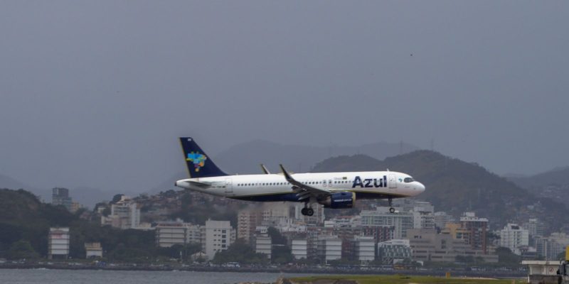 Petrobras reduz preço da gasolina de aviação